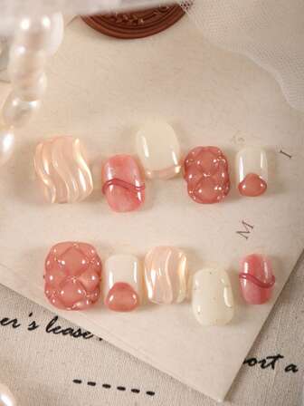 XEERCOOU 10pcs Short Nails Aurora Cat's Eye Pink Three-Dimensional Diamond Grid Office DailyWear False Nails Includes 1sheet Tabs &1 Pc Mini File