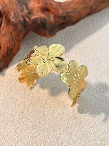 4pcs Elegant Floral Stainless Steel Jewelry Set, Gold Plated Earrings & Bracelet, Sophisticated Gift Set For Women, Valentine's Day