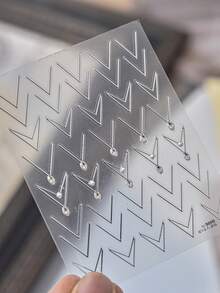 1 件法式条纹渐变线深 V 形金色烫印 5D 指甲贴纸软水钻粘贴指甲贴纸 DIY