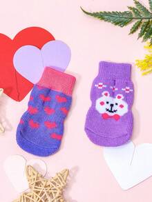 4/8双宠物防滑袜，随机印有爱心和兔子图案，专为宠物设计的可爱袜子