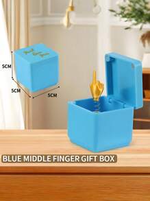 惊喜礼盒，完美的恶作剧手形弹出式礼物，成人礼盒，新奇有趣的圣诞恶作剧中指手形雕像，为您的母亲、父亲、妻子、女友、男友、丈夫或朋友的生日、派对或休闲聚会增添趣味，用这款迷人又奇特的礼盒增添惊喜、欢乐、恶作剧、趣味礼物，母亲节毕业礼物