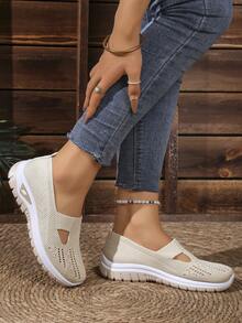 女士透气网眼休闲鞋，镂空一脚蹬设计，舒适软底休闲鞋，护士鞋，妈妈鞋