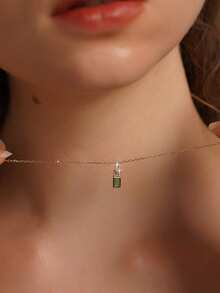 قلادة قفل ماسية مربعة خضراء من الفضة الإسترليني عيار 925، سلسلة كنزة نسائية فاخرة خفيفة الوزن، قلادة عنق ماسية مربعة زمردية فريدة من نوعها عتيقة بسيطة، هدية