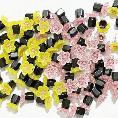 4 piezas de tapas de válvula de neumático con diseño de flores de color rosa con brillo y amarillas - Material de metal, aptas para coche, bicicleta, motocicleta - Diseño de pétalos brillantes, centro negro - Regalo divertido para amigos y familiares, accesorios para neumáticos, decoración de coche, estilo juguetón, artesanía de alta calidad, decoración de vehículos