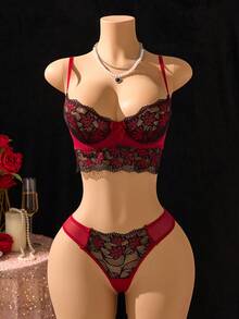 2PCS Women's Sexy Lingerie Set With Steel Rims, Black And Red Contrasting Lace, Bow Decoration, Semi Transparent Lace Patchwork Lace Hem Lingerie And Underwear, Gorgeous And Sexy Gothic Style Bra