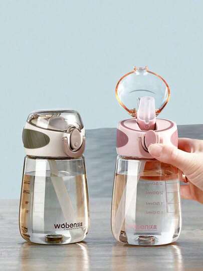 هذه الكوب القش لها تصميم جميل، مما يجعلها خيارًا مثاليًا للصيف. يمكن استخدامها ككوب ماء للطلاب أو كوب محمول للدفتر، متعددة الاستخدامات للمناسبات غير الرسمية. مصنوعة من مادة بلاستيكية، وهي مناسبة للرياضة والنزهات والأنشطة الخارجية وما إلى ذلك. كما أنها تشكل هدية رائعة للسيدات والأمهات والأصدقاء والصديقات والأصدقاء. سواء كان ذلك في عيد ميلاد أو زفاف أو ذكرى أو عيد الحب أو أو رأس السنة، فهي مفاجأة رائعة. هذا الكوب القش تقريبًا بلا عيوب.