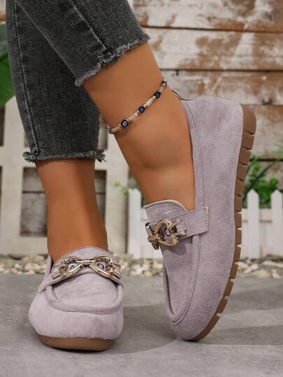 1 Paar Vintage Damen Loafer, Obermaterial aus Wildleder mit bedruckter Ketten-Dekoration, atmungsaktiv und bequeme Slip-On Flache Schuhe, geeignet für Partys, Dates, Tänze, täglichen Lässig-Stil, Strand, Innenbereich, Straße, Campus-Tragen