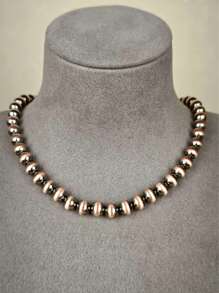 1 Stück glitzernde Perlen Halskette, retro Silber zur Zurschaustellung klassischer Schönheit