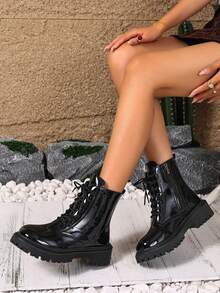 Botas femininas de cano curto com sola grossa e cadarço, novas botas de montaria pretas, minimalistas e plus size, outono 2025 - Preto - Ver 4