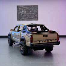 1 件 18 厘米长 x 7 厘米宽 x 6 厘米高 1:32 比例塔科马越野车模型，减震轮胎，逼真的声光效果，可拆卸配件，儿童玩具车，男孩生日礼物，儿童节日礼物