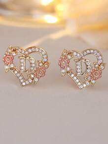 Tsnamer 1 对心形首字母耳钉，适合女孩女士，心形雕刻 26 个字母 A-Z 个性化名字花耳环，适合日常情人节母亲节珠宝生日礼物情人节、妈妈、母亲、母亲节、礼物 - 耳環 - 查看 38