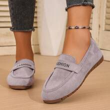 1 Paar Vintage Damen Loafer, Obermaterial aus Wildleder mit bedruckter Ketten-Dekoration, atmungsaktiv und bequeme Slip-On Flache Schuhe, geeignet für Partys, Dates, Tänze, täglichen Lässig-Stil, Strand, Innenbereich, Straße, Campus-Tragen