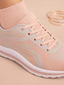 Lightweight Sport Sneakers For Men And Women Comfort And Style For Everyday Life - 裸體 - 查看 2