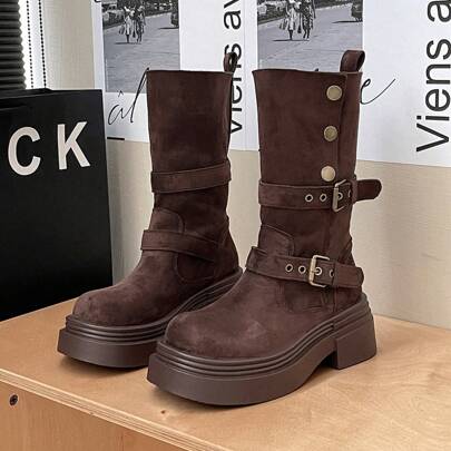 2025年秋冬の女性用レトロツーウェアオートバイブーツ、ベルトバックル、小柄な方向けの増加、太いヒール、厚底マーティンショートブーツ