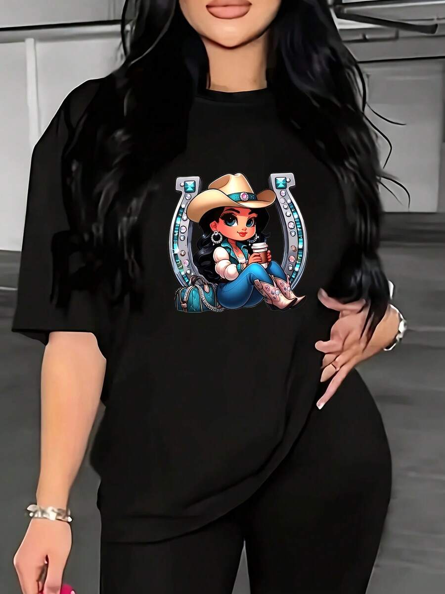 Mujer Camiseta de mujer México Envío Tela transpirable de alta calidad Estampado de Lavado a máquina Fresco Deportes Cuello redondo Casual Manga corta Versátil Nueva Era Lavable a máquina, top casual de cuello redondo de deportes de trabajo estudiantil, moda cómoda y moderna |vestidos de mujer verano almacen localCamisa negra con dibujo atractivo de una niña vaquera rodeada de un hierro forrados de gemas, perfecta para el estilo casual y la moda contemporánea - Negro - Ver 1