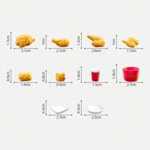 7/10/17件可爱迷你食物拼盘，包括炸鸡桶和汉堡，非常适合圣诞节、生日派对装饰、厨房装饰，以及与Blyth和OB11娃娃一起玩。多种款式可选，现已发货 - 彩色 - 查看 10