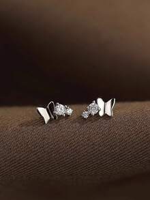 زوج من أقراط الأذن المرصعة بالزركون المكعب على شكل فراشة من الفضة الإسترليني عيار 925، هدية أقراط نسائية صغيرة رقيقة فاخرة أنيقة