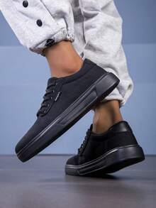 Men's Lightweight Skateboarding Shoes, Classic All-Black School/Campus Style Breathable Casual Sneakers