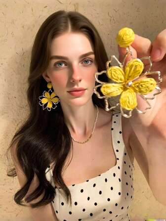 2 件/1 对时尚夸张花朵耳环/大雏菊造型/3D 编织设计/金属纹理耳环/个性化度假风格配饰/女士日常佩戴珠宝/适合派对、聚会和购物/西式吊坠耳环