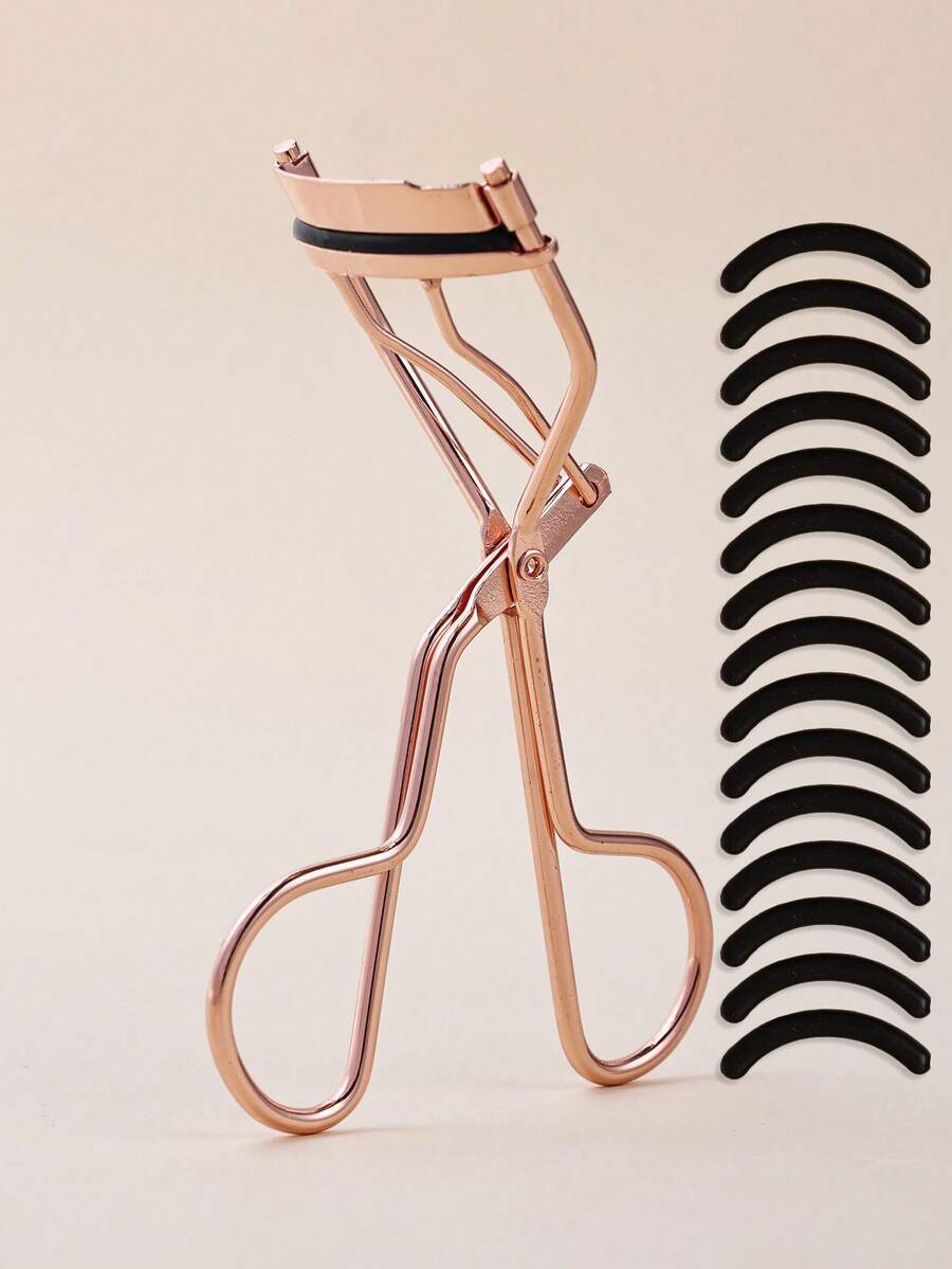 可替换套装：1 个高品质睫毛夹 + 15 个可替换睫毛夹垫，一次性解决睫毛问题，无需重复购买，精致手动睫毛夹，轻松卷翘睫毛，适合家庭和商业使用，也适合商业分销，方便旅行携带，价格实惠的化妆工具，经济实惠的化妆配件，价格低廉的商品，化妆用品，价格实惠，送给女性的礼物，送给她的礼物，情人节礼物，赠品，旅行，便宜货，旅行必备