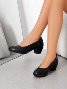 Zapatos de tacón bajo y grueso cómodos y de bloque para trabajo, con puntera cerrada y redonda, zapatos de vestir para oficina y negocios para mujer - Negro - Ver 2