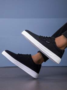 Men's Lightweight Durable Skateboard Shoes, Classic Black & White Color, Breathable Casual Sports Sneakers For Students