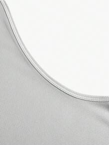 Men's Wide Shoulder Athletic Tank Top With Curved Hem Design Offers Natural Drape And Enhanced Layering, Suitable For Gym Weightlifting And Outdoor Hiking