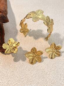 4pcs Elegant Floral Stainless Steel Jewelry Set, Gold Plated Earrings & Bracelet, Sophisticated Gift Set For Women, Valentine's Day