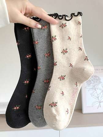 3双装女士复古花卉爱心蕾丝边中筒袜，复古花卉图案，适合日常休闲、运动、派对、旅行、送礼，四季皆宜，适合所有节日和场合。