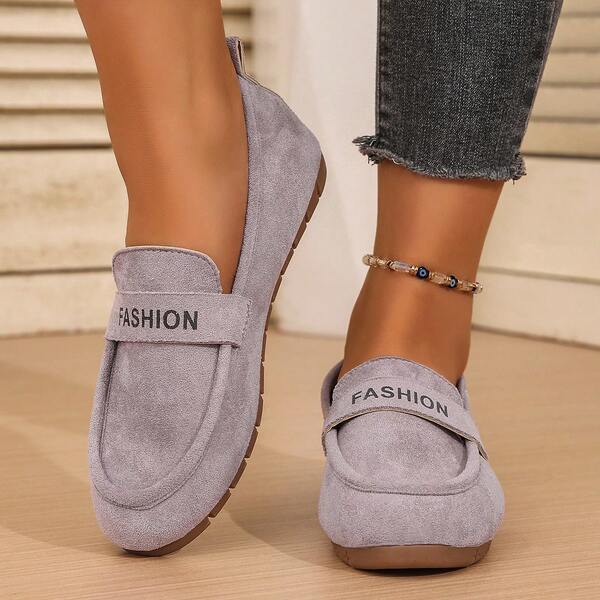 1 Paar Vintage Damen Loafer, Obermaterial aus Wildleder mit bedruckter Ketten-Dekoration, atmungsaktiv und bequeme Slip-On Flache Schuhe, geeignet für Partys, Dates, Tänze, täglichen Lässig-Stil, Strand, Innenbereich, Straße, Campus-Tragen