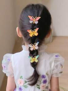 48 piezas Clips de pelo de mariposa 3D de resina coloridos y lindos para niñas, de calidad cristalina transparente, exquisitos y vivos, accesorios para el cabello. Adecuados para coletas, trenzas y otros peinados, agregando un ambiente. Adecuado para accesorios diarios para el cabello de niñas y la temporada de regreso a la escuela. Se puede combinar con diferentes peinados y atuendos. Clips de pelo de mariposa navideños, decoraciones navideñas, regalos navideños para niños