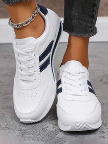 FZY Women's Retro Sportswear Style Canvas Shoes For Winter 2026, Featuring A Green And White Color Scheme, Lightweight And Casual Athletic Shoes, Low-Top Lace-Up Casual Style, Simple Outdoor Fashion Athletic Shoes. A Must-Have For Pairing With Denim Outfits, And Also A Must-Have For Pairing With Leopard Print Outfits. A Women's Winter Clothing Accessory, Women's Low-Top Shoes, Women's Winter Athletic Shoes, Lace-Up Casual Athletic Shoes. - 藍色 - 查看 4