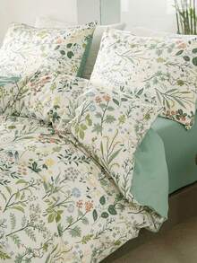 3pcs Delicate Flower Printed, Small Floral, Leaves Pattern, Anti-Pilling, Light Green, Brushed, Polyester Fiber Quilt Cover Set, Suitable For Girls, Students, Fresh Style, Super Soft, Lovely, Boys And Girls, School Students, Dorm Decor, All Seasons, Brushed Quilt Cover, Home Bedding, Excluding Quilt Insert, Twin/Queen/King Size - Multicolor - View 2