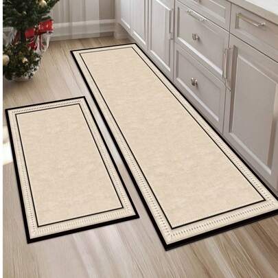 Họa tiết hình vuông gồm nền màu be nhạt và khung hình chữ nhật màu đen, phong cách hiện đại và đơn giản, thảm chống sốc chống mỏi, dày khoảng 3 mm, siêu mềm, thấm nước, thiết kế hình chữ nhật bằng polyester nhẹ với lớp lót cao su, bền và thoải mái