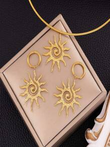1pc 18K Gold Plated Spiral Geometric Sun Stainless Steel Necklace, Waterproof, Hypoallergenic, Fashion Jewelry For Women, Suitable For Daily Wear And Party Accessories