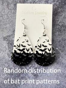 2 pezzi Orecchini a perno in acrilico trasparente a forma di pipistrello unici, orecchini pendenti in stile vintage in acrilico per donne, adatti per feste di Ognissanti, uscite (senza scheda, motivo a pipistrello casuale)