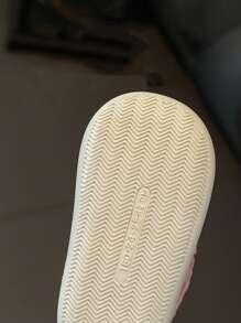 Kids Slippers, Boys & Girls Home Use Autumn/Winter Indoor Non-Slip Warm Plush Backstrap Slippers