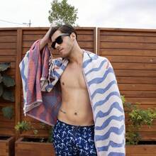 土耳其制造 Peshtemal 沙滩巾 - 轻质土耳其毛巾 - 100x180 厘米 - 柔软、快干、紧凑 - 适合海滩、沐浴、水疗和日常使用