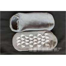 1 对保湿足膜，用于干裂足部护理，温暖凝胶腿套和柔软的 Silique 保湿袜，高弹性循环压力袜，可重复使用的芦荟水疗袜，用于夜间愈合，防滑凝胶袜用于家庭足部护理 - 适合女性/男性、护士、脚部粗糙的跑步者的礼物，是母亲节礼物、婚礼季节回礼、圣诞袜填充物、运动后恢复和冬季足部护理的理想选择 - 彩色 - 查看 16