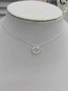 1 件方晶锆石镶嵌蛋形莫桑石银项链