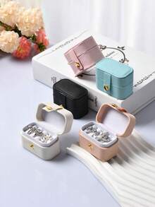 1 件，便携式迷你戒指盒，女士珠宝盒，PU 皮革项链珠宝展示盒，简易家居珠宝收纳盒，旅行收纳盒，精致迷你，耳环，珠宝，收纳盒，耳环，收纳盒，耳环，戒指，项链，手链收纳盒，返校必备品，难忘的节日礼物，伴娘礼物，迷你展示收纳盒，礼品包装盒，旅行必需品，母亲节礼物