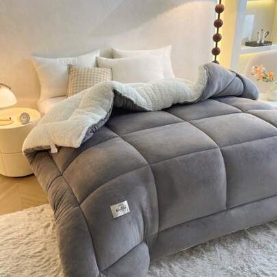1pc Skin-Friendly Milk Velvet Quilt, Machine Washable, Soft & Comfortable, Suitable For All Seasons