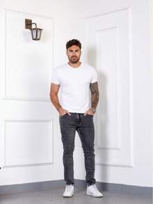 Calça Jeans Masculina Clement com Elastano  Todos  Verão    Ajuste Regular    Bolso  Zíper  Cordão - Cinza pedra - Visão 2