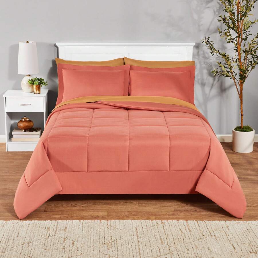 7-Piece Reversible Bed In A Bag Comforter Set With Sheets, Blue Floral, Queen - 紅峽谷 - 查看 1