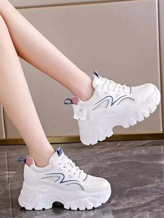 Sneaker con platform in pelle della serie di colori Miradar per donne, scarpe casual con suola spessa e rialzata, colore marrone