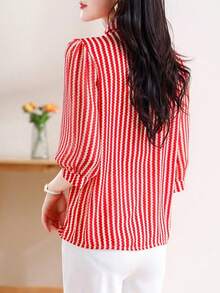 女士半透明红色条纹V领荷叶边袖蕾丝边衬衫 - 紅色 - 查看 2