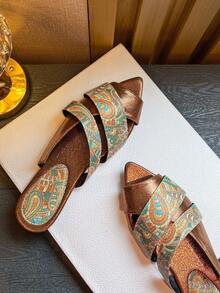 女士复古平底凉鞋，尖头，撞色设计，户外休闲度假凉鞋，春夏穿搭 - 棕色 - 查看 4