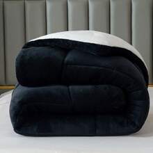 1pc Skin-Friendly Milk Velvet Quilt, Machine Washable, Soft & Comfortable, Suitable For All Seasons