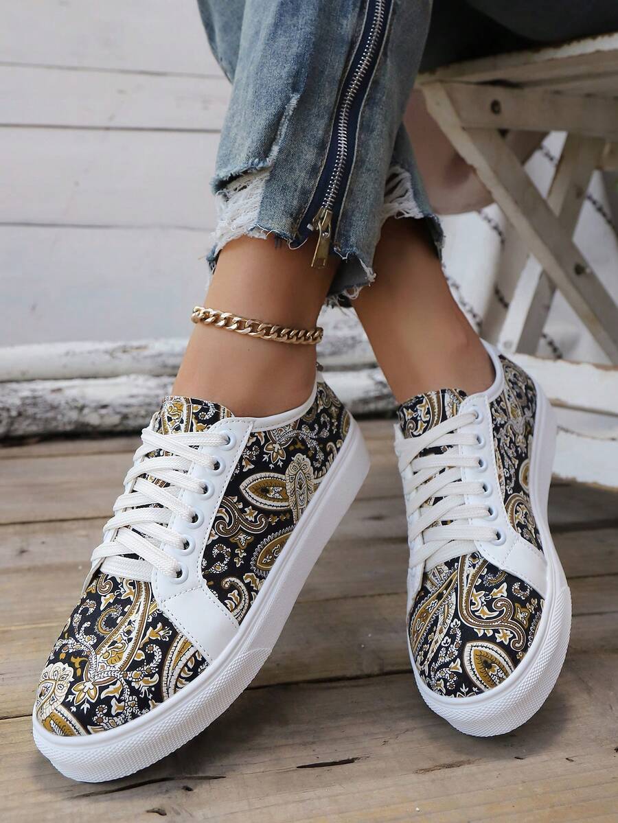 1 Pair Women's Casual Lace-Up Bohemian Style Comfortable Flat Sneakers, Versatile And Elegant