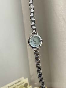 2025 Hochwertige Lässig Quarz Uhr für Frauen mit Edelstahlarmband, rundes Zifferblatt, Kratzfest für den täglichen Gebrauch